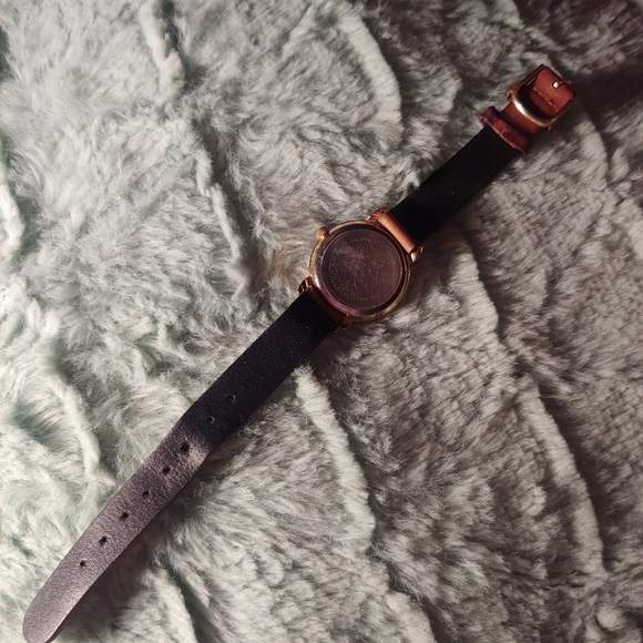 Timex × Pooh | Disney Leather Tooled y2k 90s thin collector watch main image 7